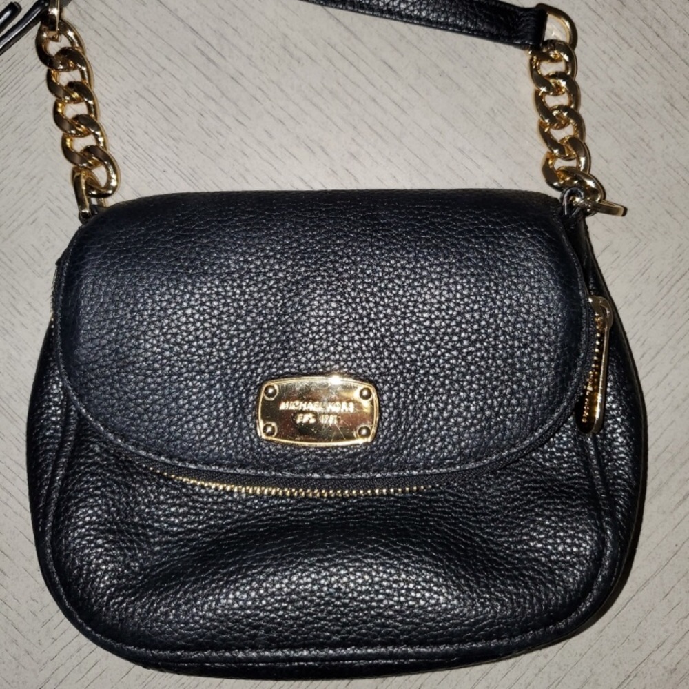 Michael Kors Black Leather Bedford Purse